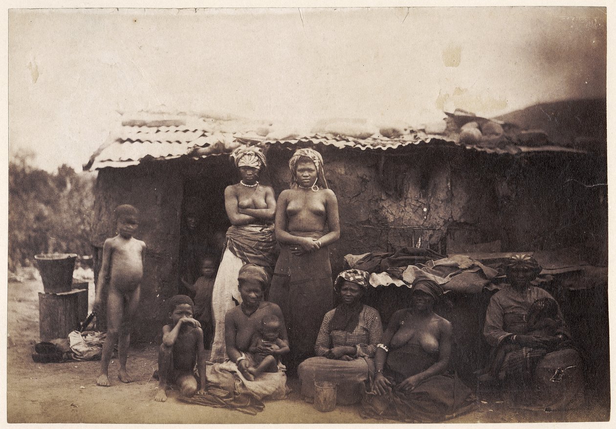 महिलाओं और बच्चों, दक्षिण पूर्व अफ्रीका, c.1880 (एल्बम प्रिंट) द्वारा अज्ञात
