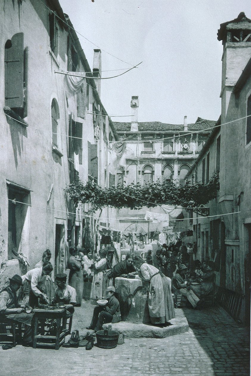 वेनिस सड़क दृश्य द्वारा इतालवी फोटोग्राफर