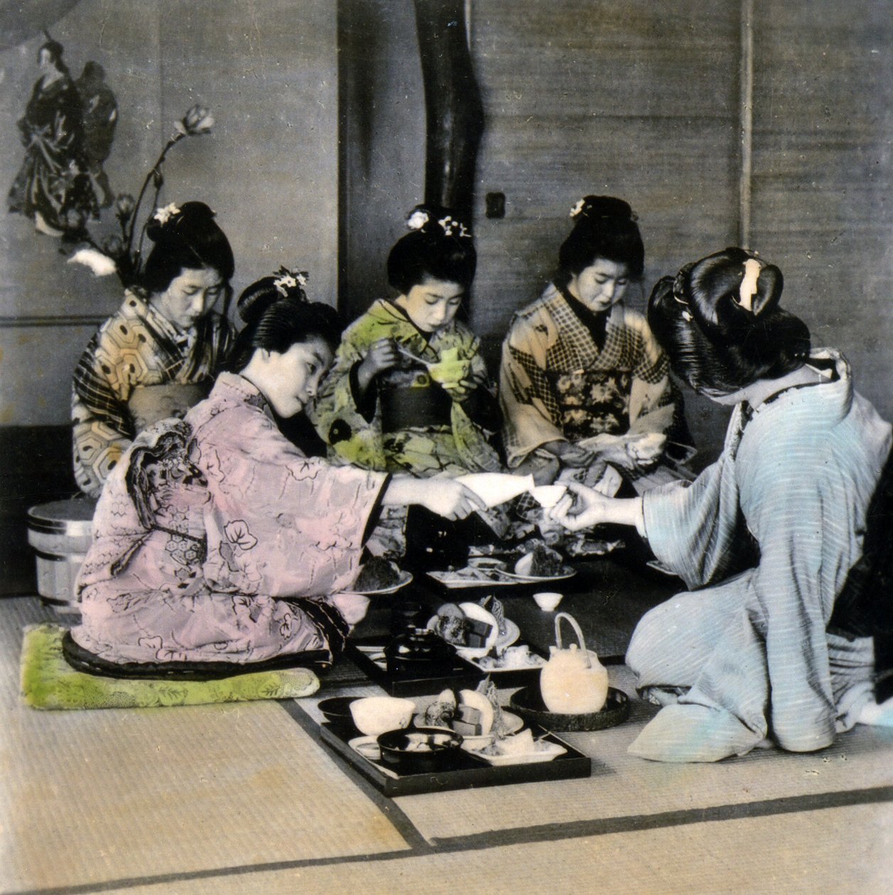 चाय समारोह, c.1900 (एल्बम फ़ोटो) द्वारा जापानी फोटोग्राफर