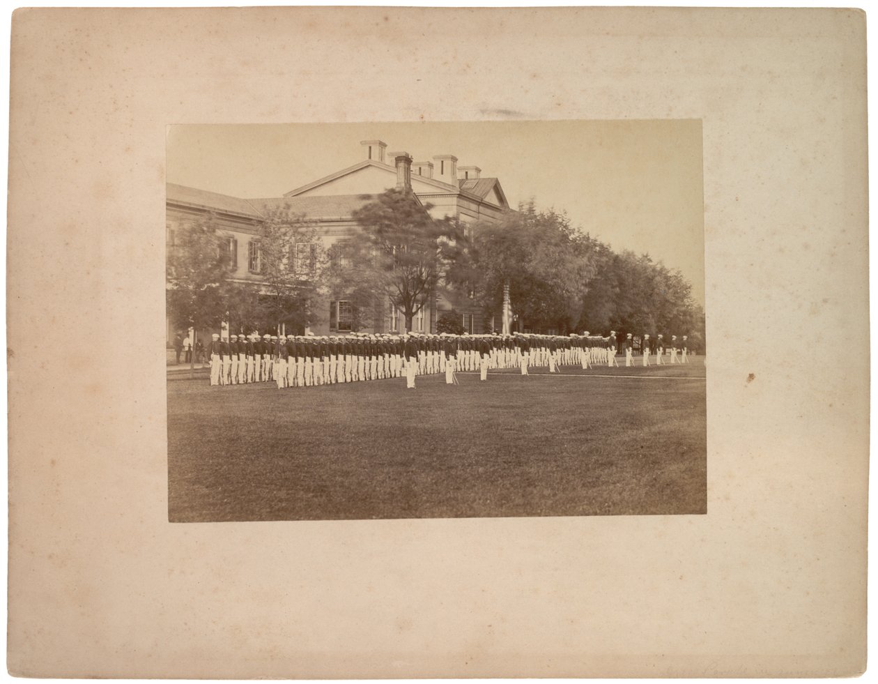 समर में ड्रेस परेड, c.1870 (सीपिया फोटो) द्वारा अमेरिकी फोटोग्राफर