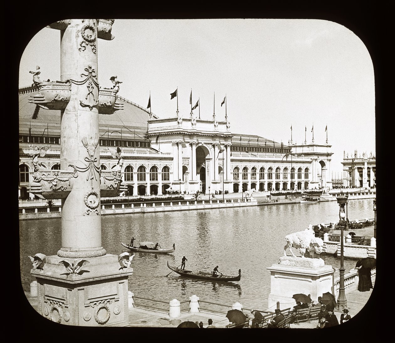 संसारों कोलंबियन प्रदर्शनी: लिबरल आर्ट्स बिल्डिंग, शिकागो, 1893 (लालटेन स्लाइड) द्वारा अमेरिकी फोटोग्राफर