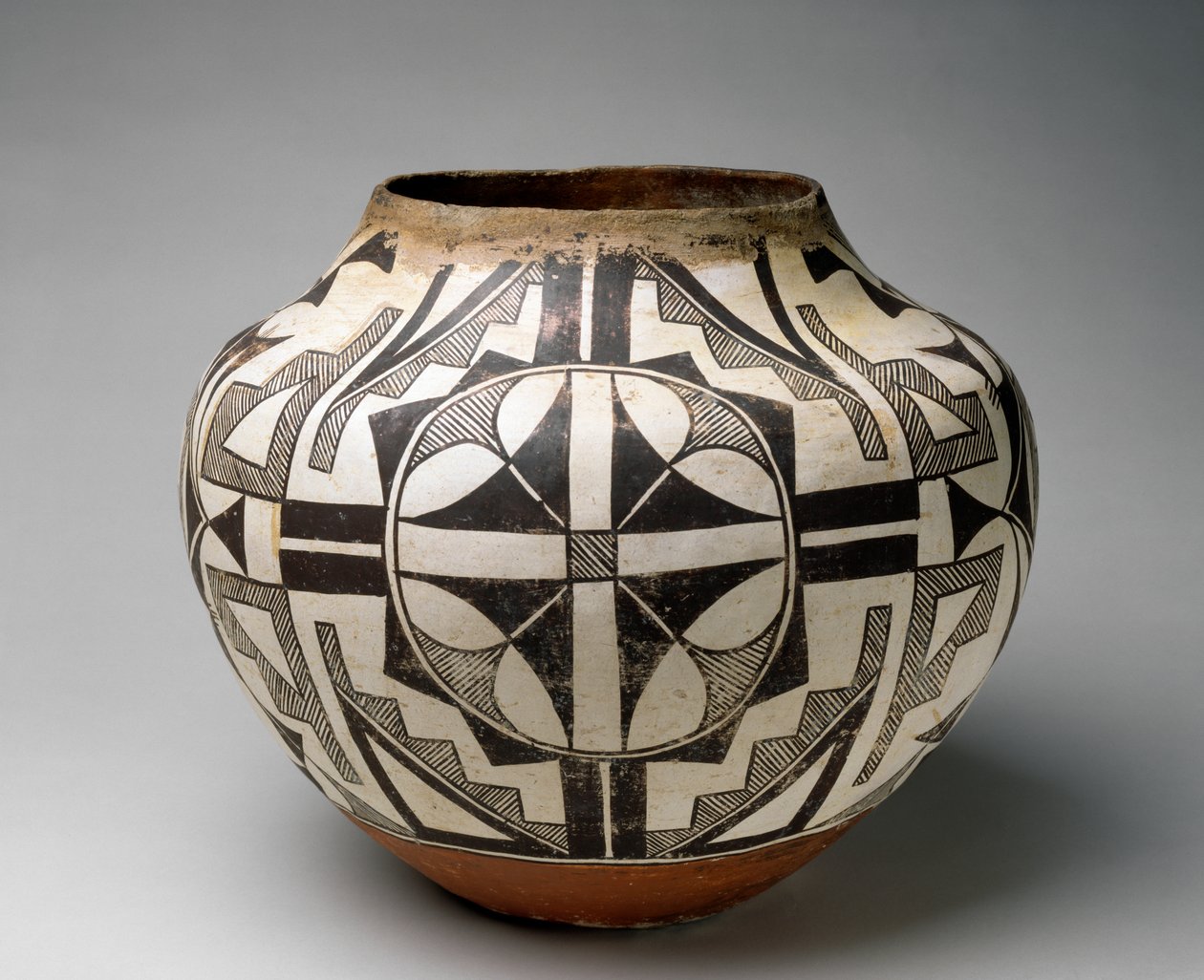 Acoma Pueblo जार, c.1890 (पॉलीक्रोम स्लिप पेंटिंग के साथ मिट्टी के बरतन) द्वारा अमेरिकी स्कूल