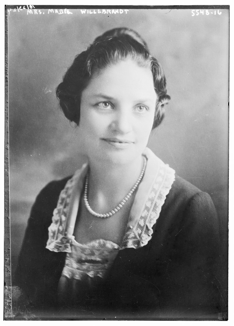 मिसेज माबेल विलेब्रांड्ट, c.1920-25 द्वारा अमेरिकी फोटोग्राफर