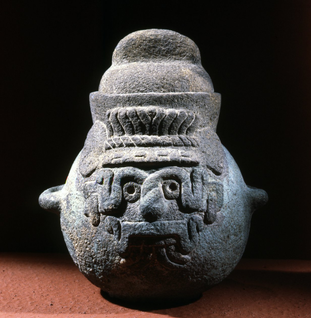 Tlaloc, लेट पोस्ट क्लासिक अवधि के चेहरे के साथ मूत्र द्वारा एज़्टेक