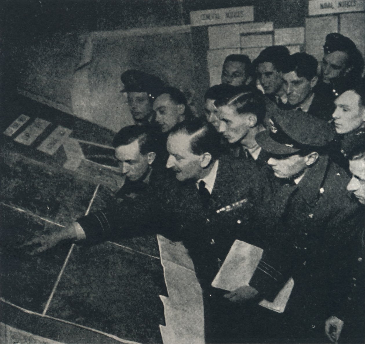 लक्ष्य क्षेत्र की विशेषताएं, 1941 द्वारा सेसिल बीटन
