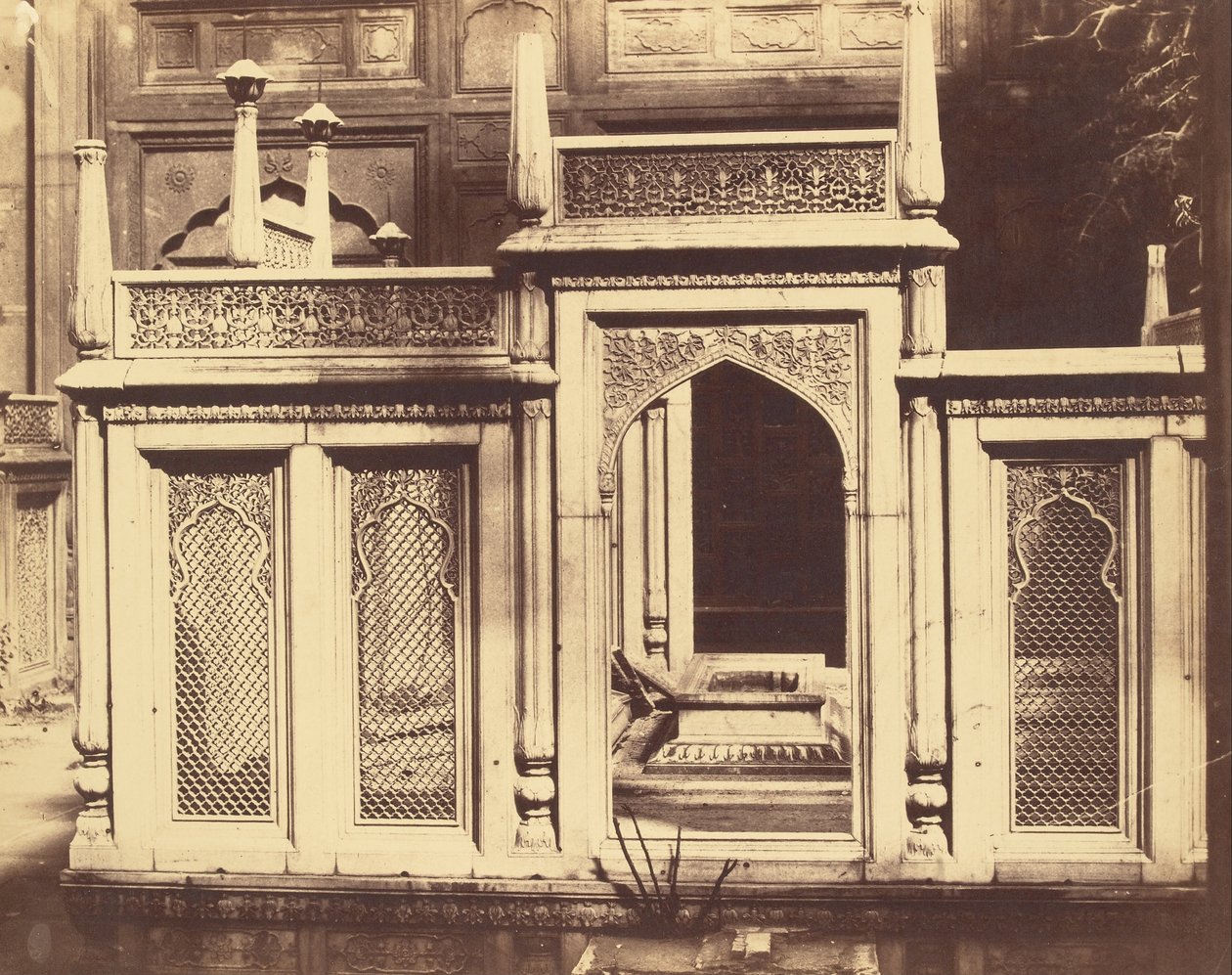 एक अज्ञात मकबरे में प्रवेश द्वारा चार्ल्स मोरविया