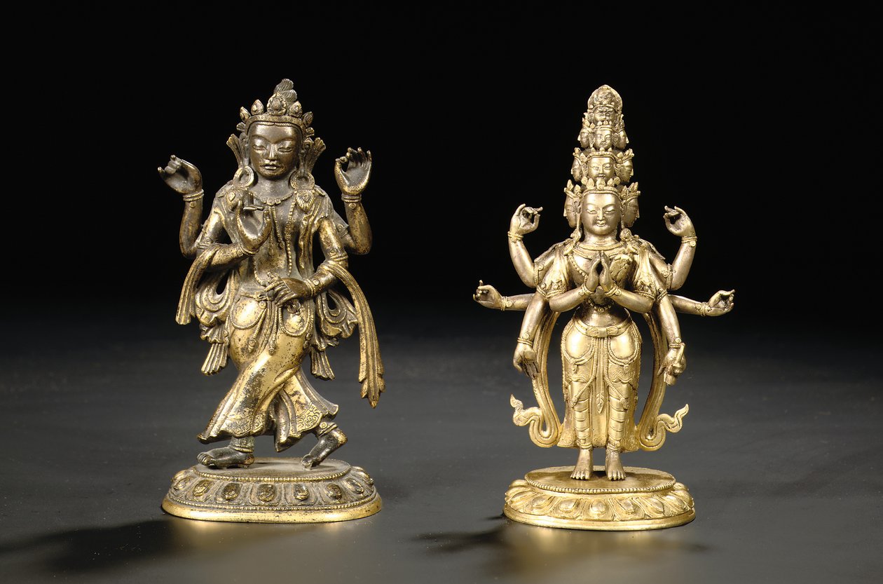 एक बोधिसत्व की तिबेटो चीनी आकृति द्वारा चीनी स्कूल