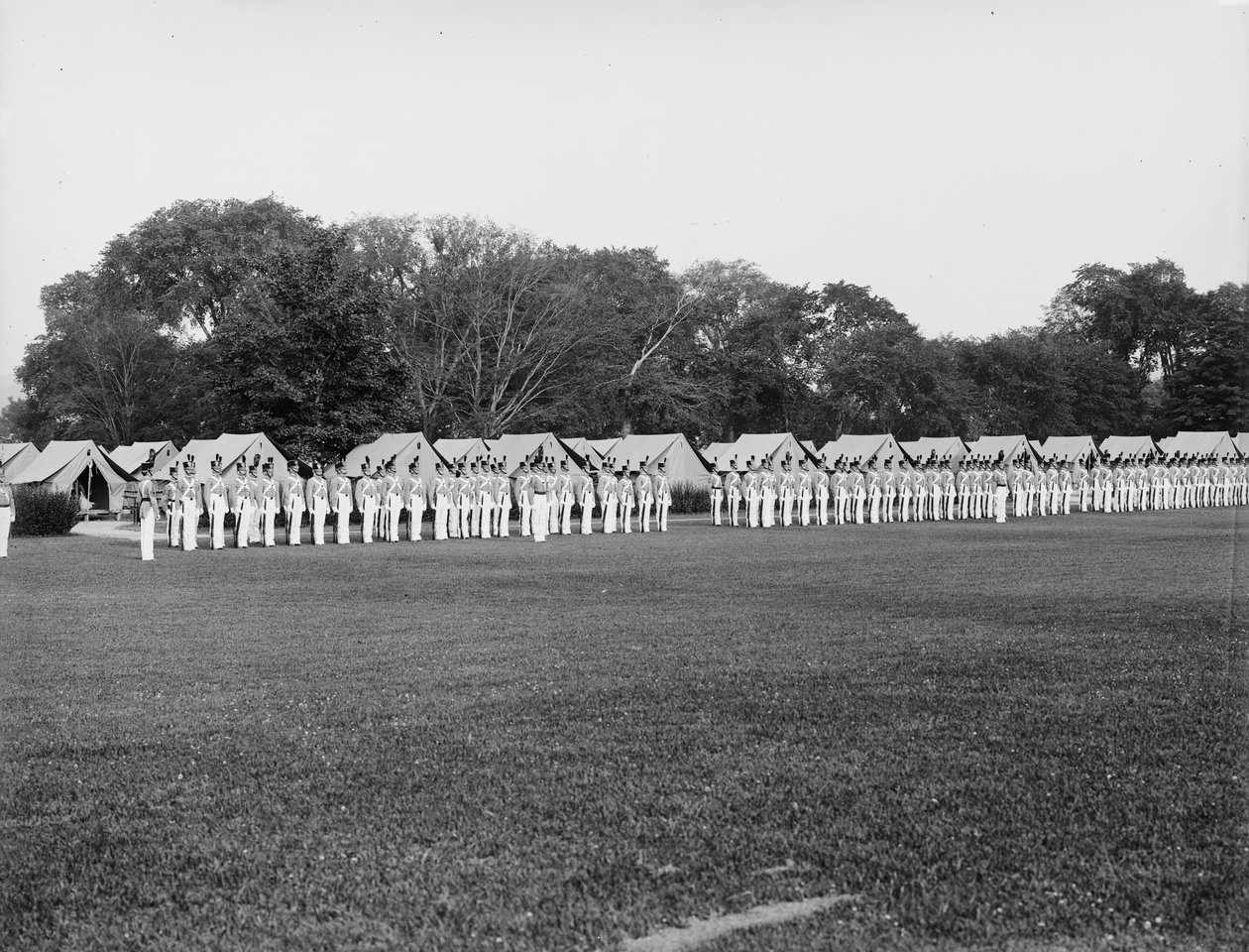 ड्रेस परेड, सूर्यास्त बंदूक और रंग, वेस्ट प्वाइंट, न्यूयॉर्क, c.1905 द्वारा डेट्रोइट प्रकाशन कंपनी