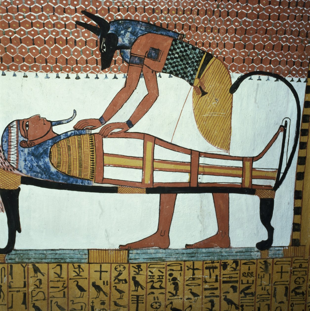 Anubis और एक मम्मी, सेनडेजेम के मकबरे से, वर्कर्स विलेज, न्यू किंगडम (भित्ति) द्वारा मिस्र का 19 वां राजवंश