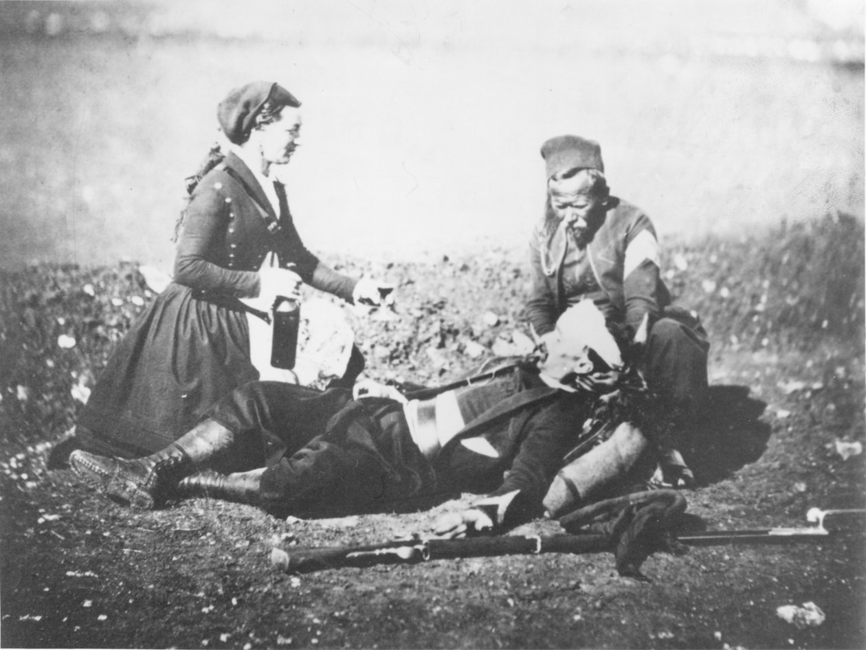 क्रीमिया में एक घायल आदमी का एक नर्स, c.1855 द्वारा अंग्रेजी फोटोग्राफर