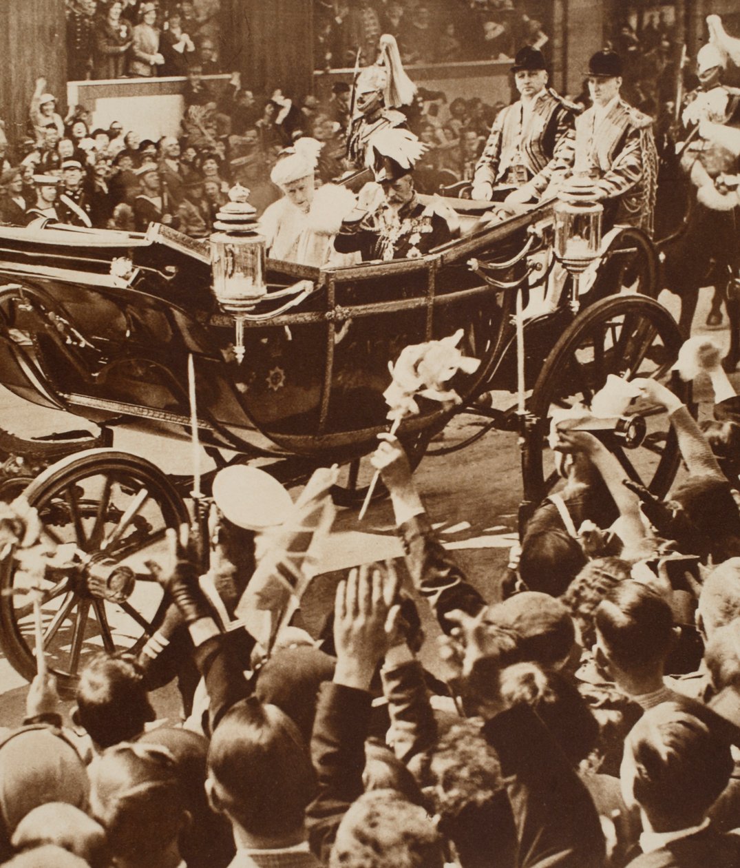 राजा और रानी के लिए जुबली चीयर्स, 1935 द्वारा अंग्रेजी फोटोग्राफर