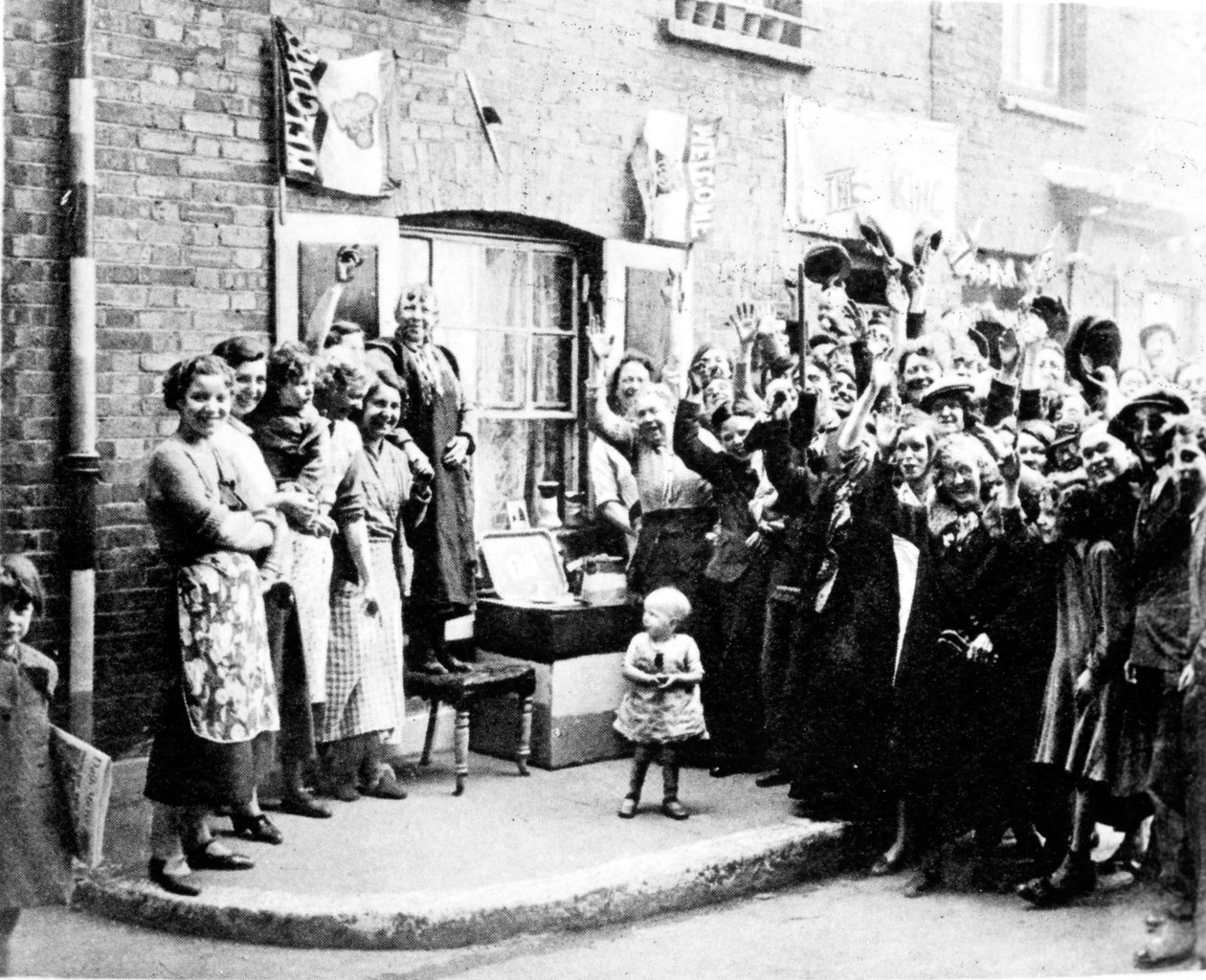 ईस्ट एंड में जुबली डेकोरेशन, 12 मई 1935 द्वारा अंग्रेजी फोटोग्राफर