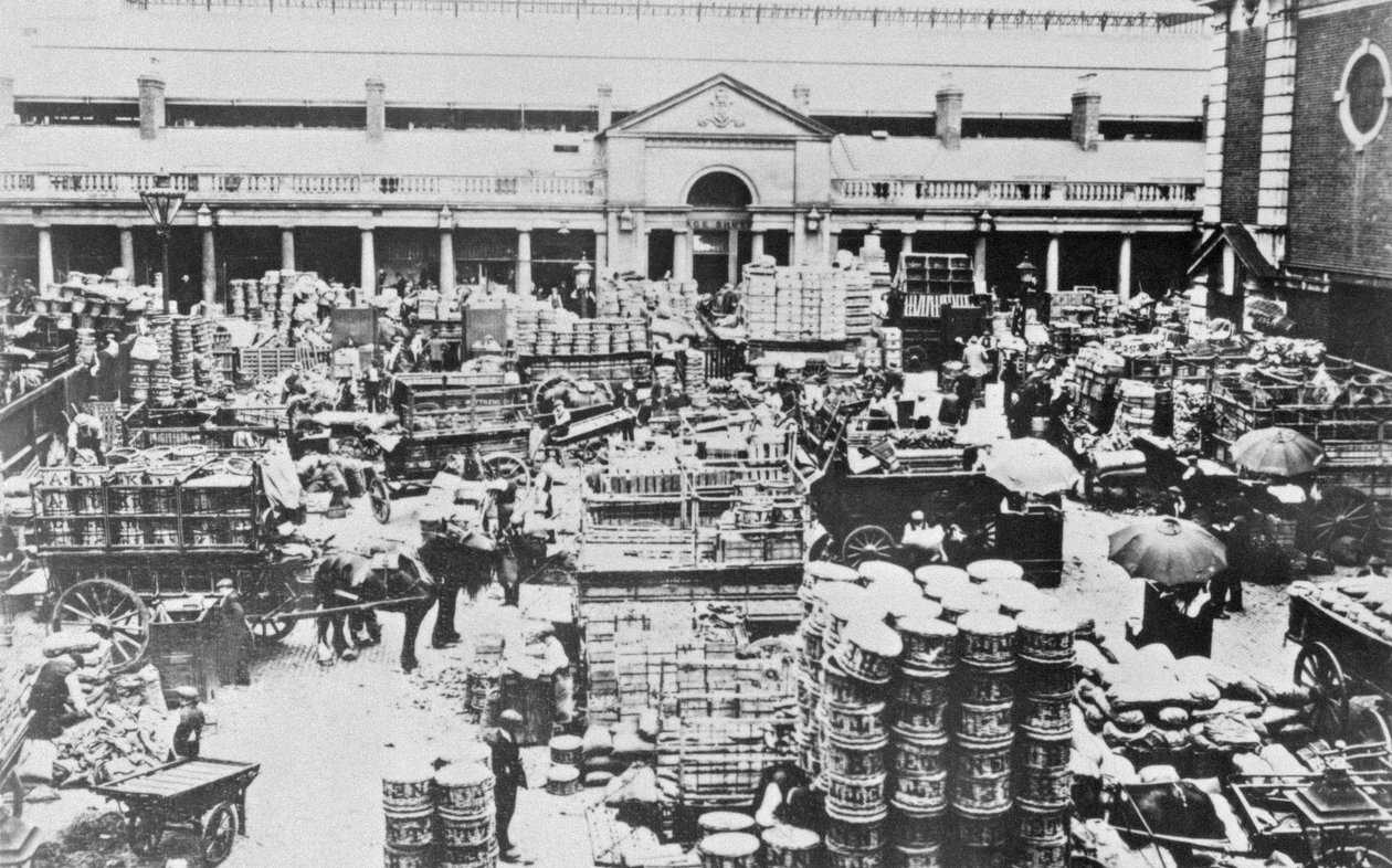 कोवेंट गार्डन मार्केट में लोड हो रहा है फल, 1900 द्वारा अंग्रेजी फोटोग्राफर