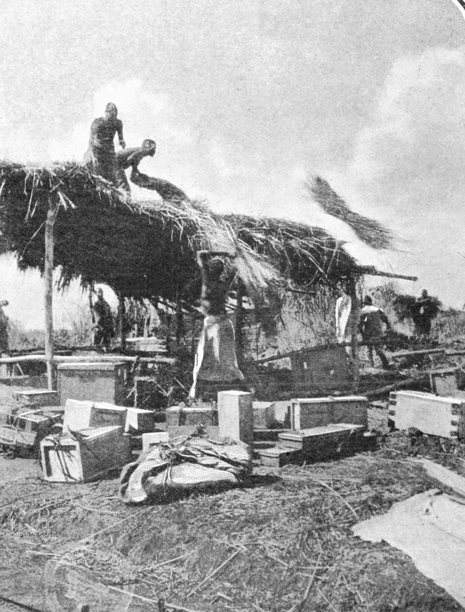 ग्राफिक अक्टूबर 27, 1906 में प्रकाशित होने वाले चंद्रमा के पहाड़ों के हकदार एक लेख से, एक रेस्ट-हाउस का निर्माण द्वारा अंग्रेजी फोटोग्राफर