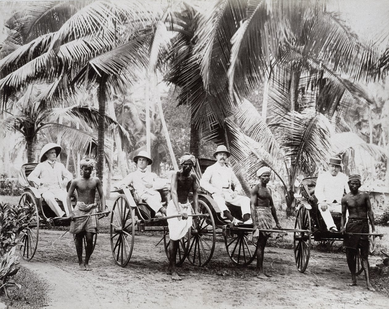 रिक्शा वाहक, सीलोन, c.1875 (एल्बम प्रिंट) द्वारा अंग्रेजी फोटोग्राफर