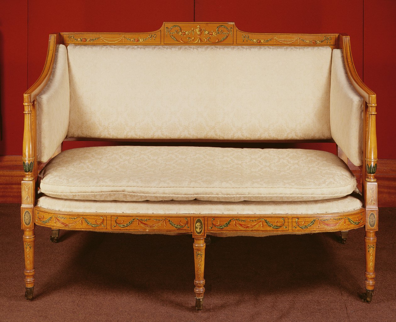सोफा, c.1825 (चित्रित साटनवुड) द्वारा अंग्रेजी स्कूल