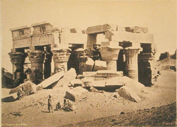  द्वारा अंग्रेजी फोटोग्राफर