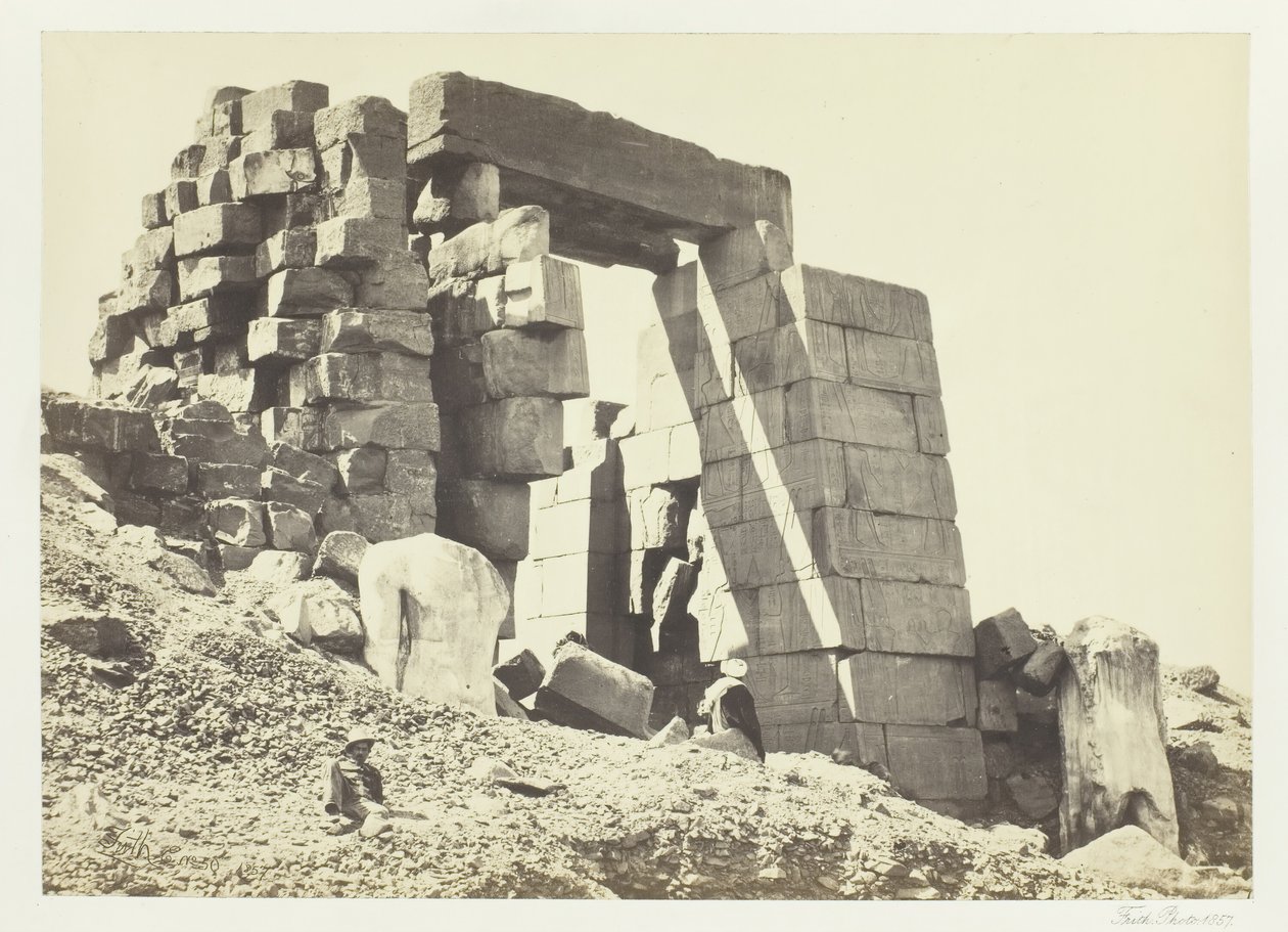 ग्रेनाइट तोरण, थेब्स, 1857। द्वारा फ्रांसिस फ्रिथ
