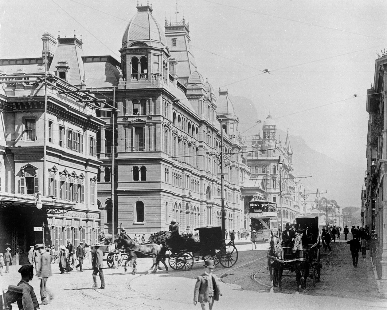केप टाउन: न्यू अडरलेली स्ट्रीट, c.1914 (bw फोटो) द्वारा फ्रेंच फोटोग्राफर
