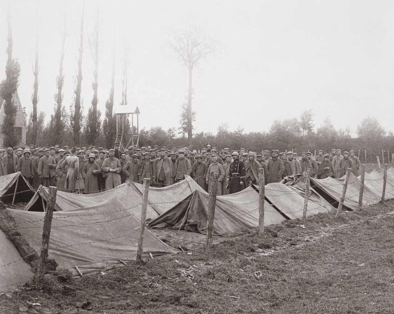 6 मार्च 1918 को बेल्जियम के मोर्चे पर जर्मन कैदी रिगर्सव्लिट में द्वारा फ्रेंच फोटोग्राफर