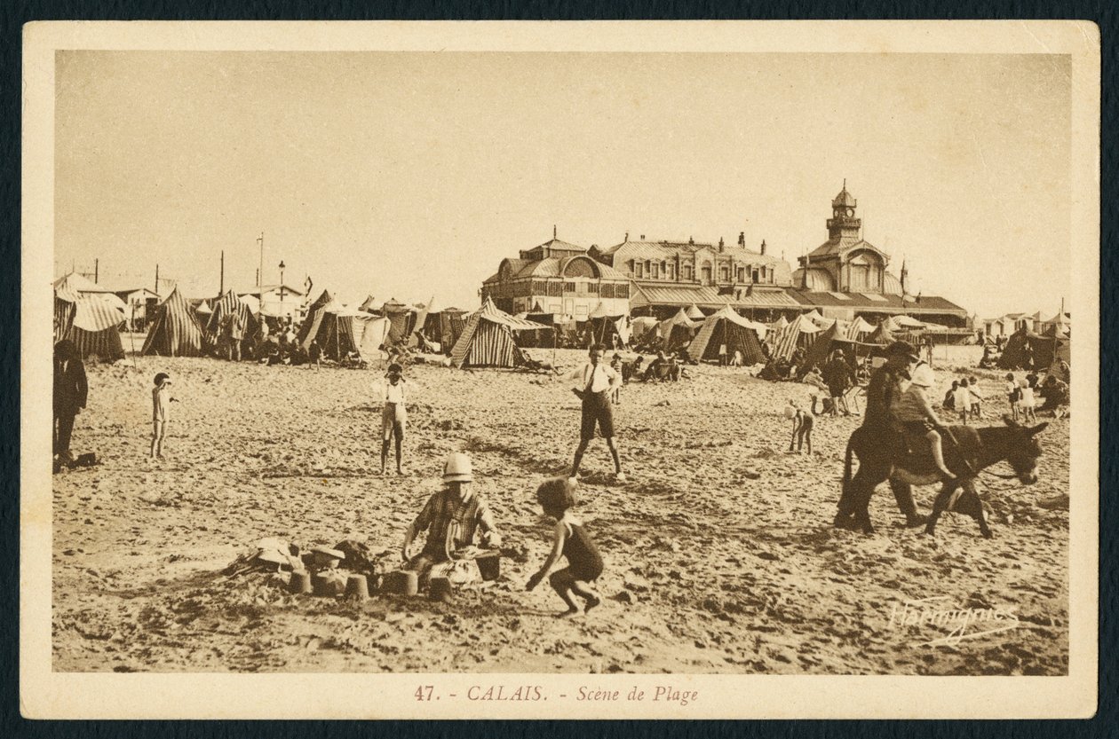 पोस्टकार्ड, कैलास, फ्रांस में समुद्र तट और कैसीनो का चित्रण करते हुए, c.1920 द्वारा फ्रेंच फोटोग्राफर
