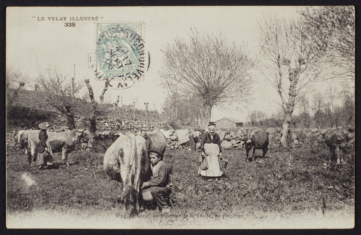 वेले में दूध देने का समय दर्शाते पोस्टकार्ड, c.1900 द्वारा फ्रेंच फोटोग्राफर