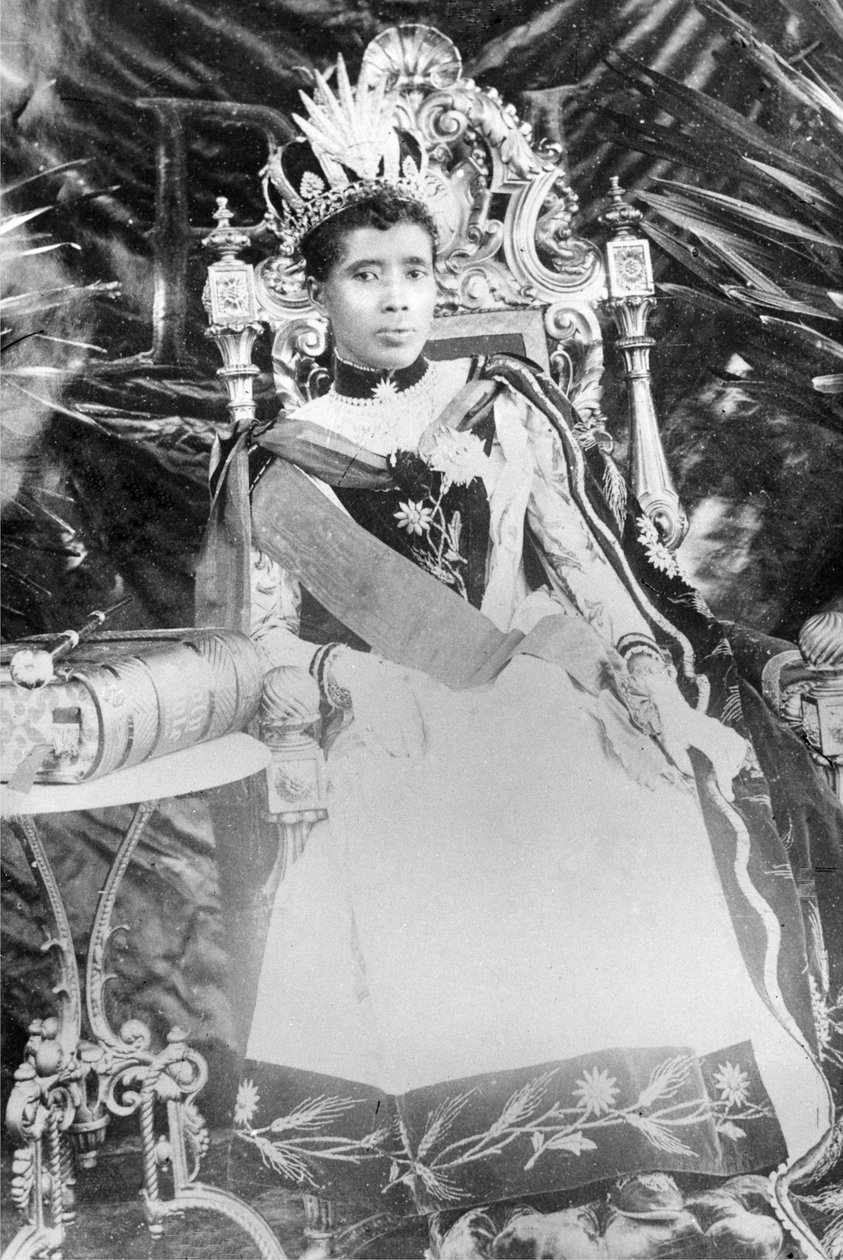 क्वीन रावणलोना III, 1890 (फोटो) द्वारा फ्रेंच फोटोग्राफर