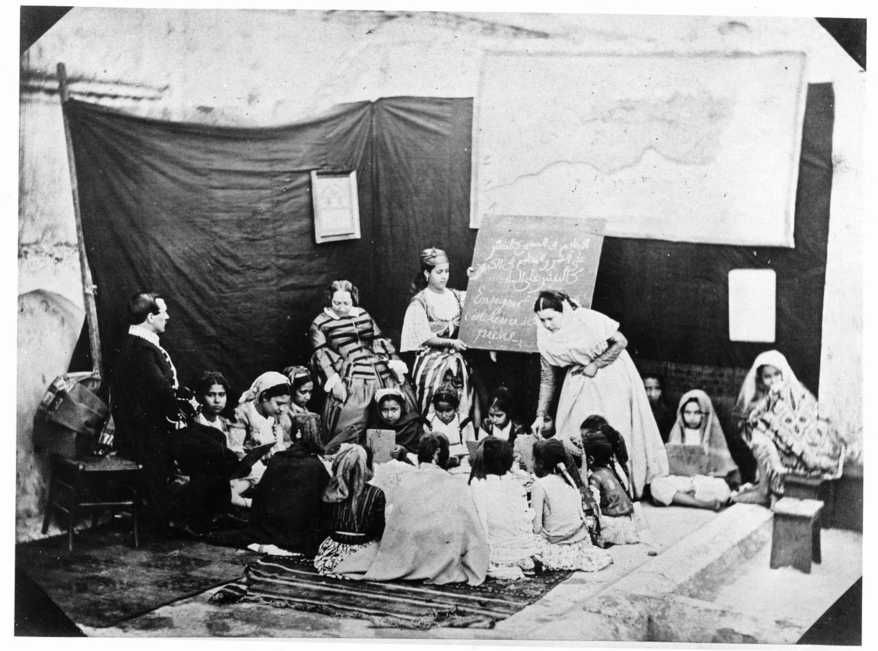 मैडम लूस, अल्जीयर्स, 1856 द्वारा पढ़ाए गए युवा लड़कियों के लिए स्कूल द्वारा जैक्स एंटोनी मौलिन
