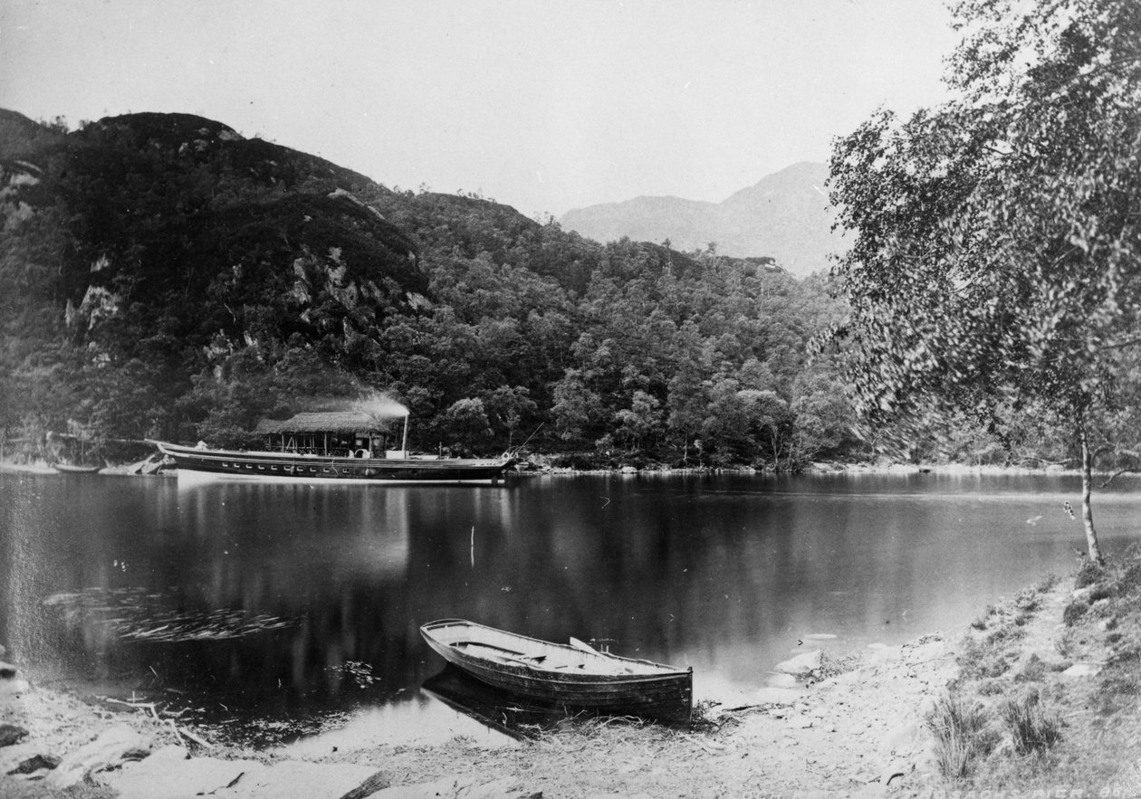 लोच कैटरिन - ट्रॉसैच पियर, c.1860s द्वारा जेम्स वेलेंटाइन