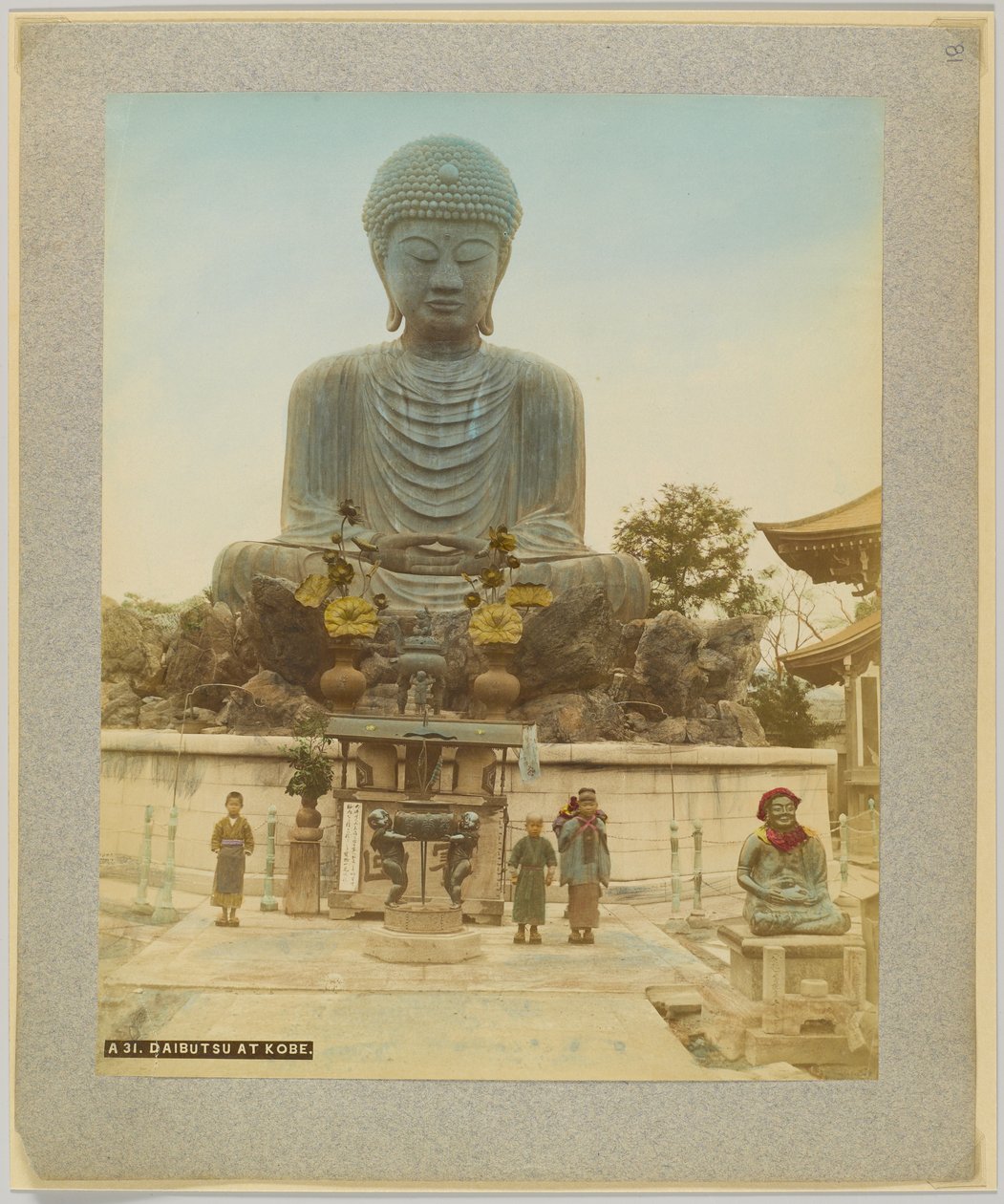 कोबे, जापान में Daibutsu (हाथ से रंगीन b/w फोटो) द्वारा जापानी फोटोग्राफर