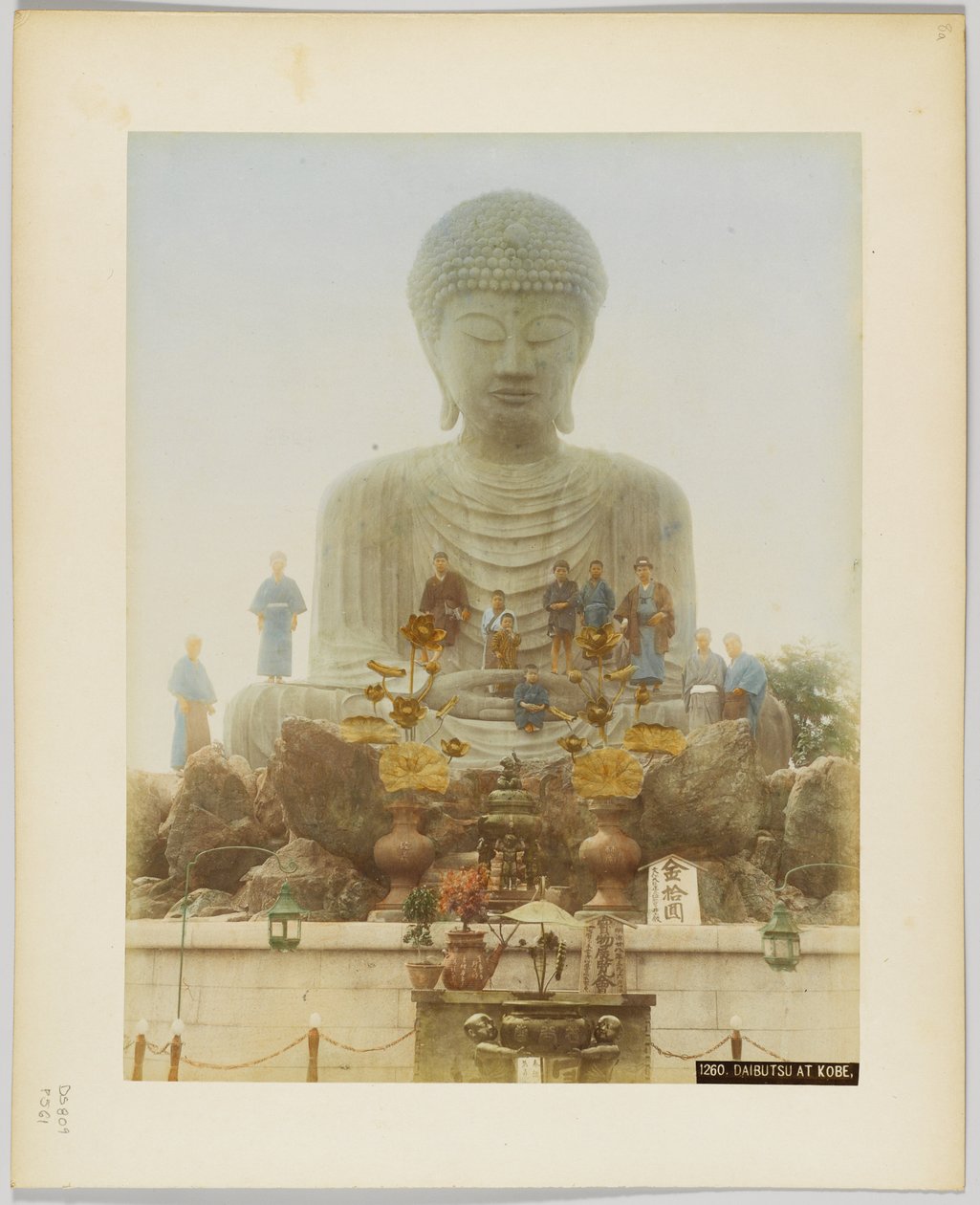 कोबे, जापान में Daibutsu (हाथ से रंगीन b/w फोटो) द्वारा जापानी फोटोग्राफर