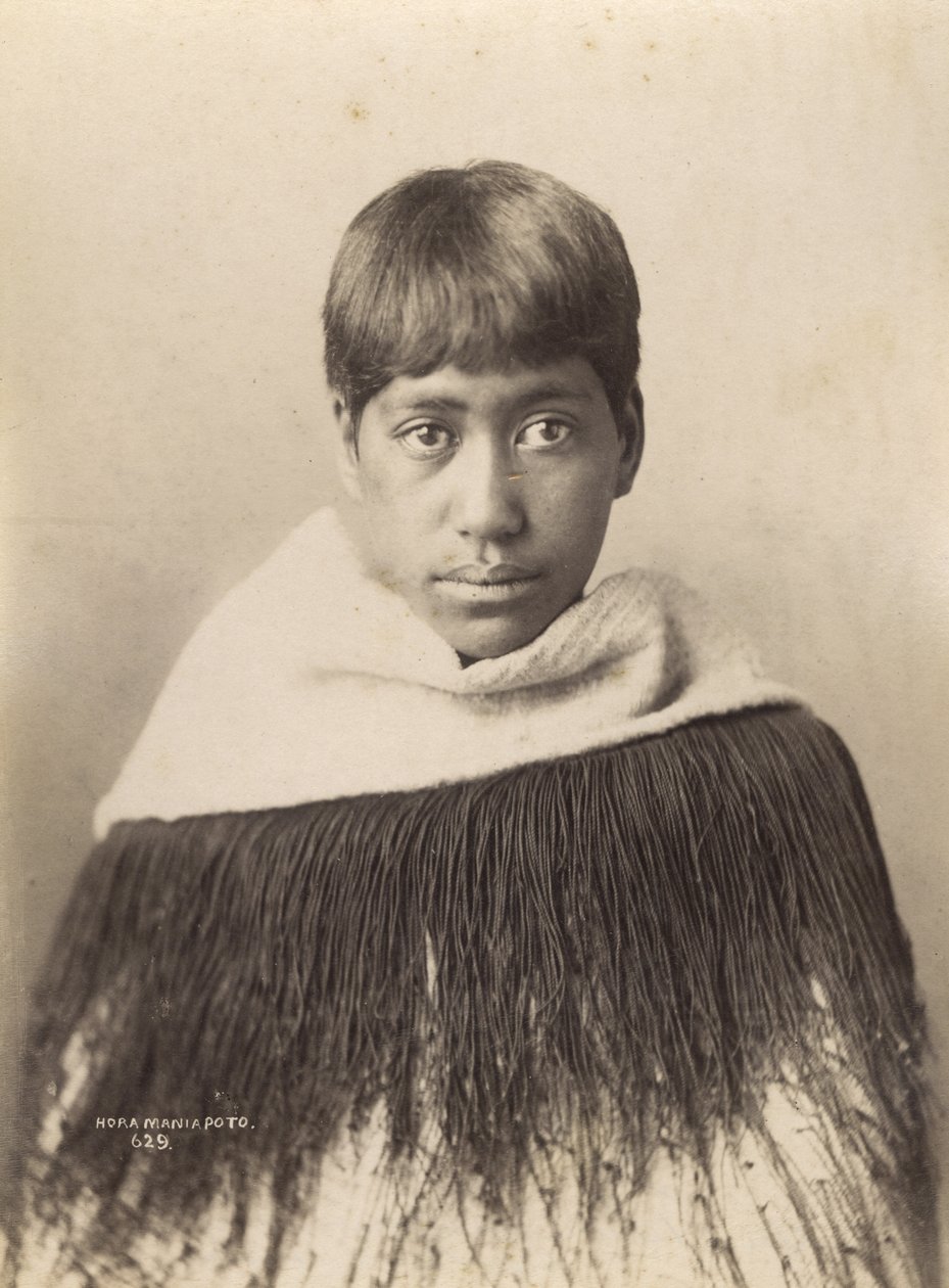 होरा मणियापोटो, c.1890 (एल्बम प्रिंट) द्वारा जोशिया मार्टिन