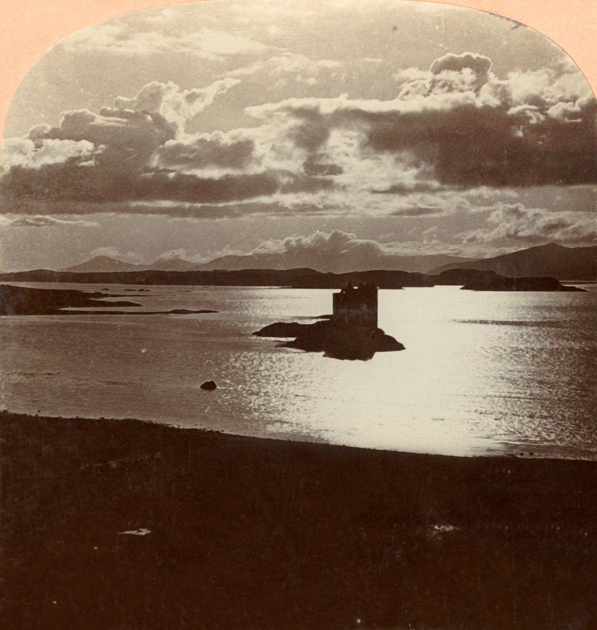 मूनलाइट, स्कॉटलैंड द्वारा लोम लोमोंड, c1900। द्वारा कीस्टोन व्यू कंपनी