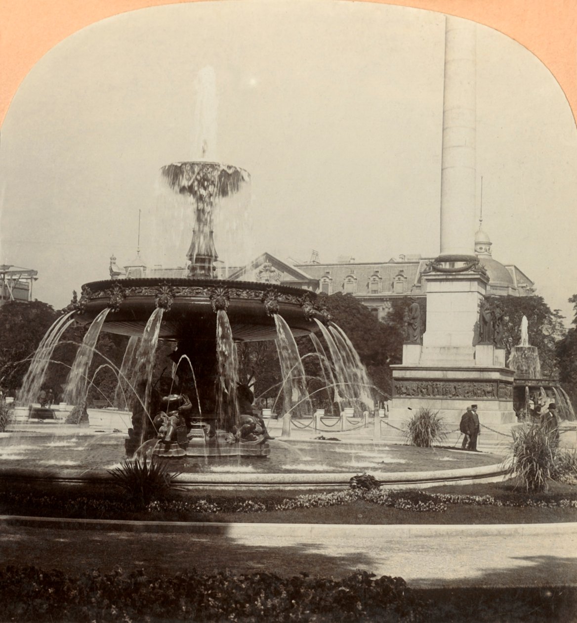 रॉयल स्क्वायर, फाउंटेन, स्टटगार्ट, जर्मनी, 1896। द्वारा कीस्टोन व्यू कंपनी