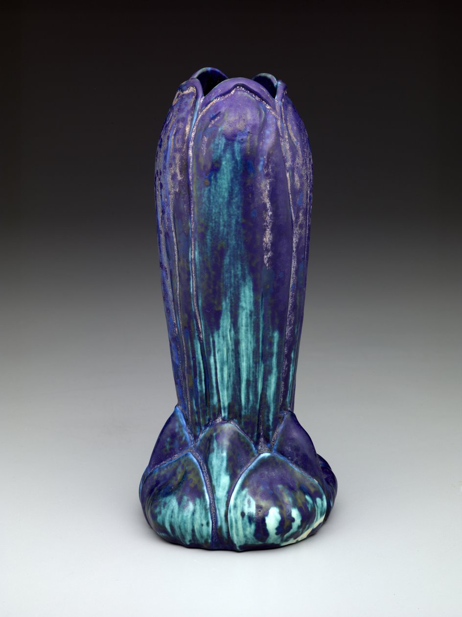 फूलदान, c.1905-19 (मिट्टी के बरतन) द्वारा लुई कम्फर्ट टिफ़नी