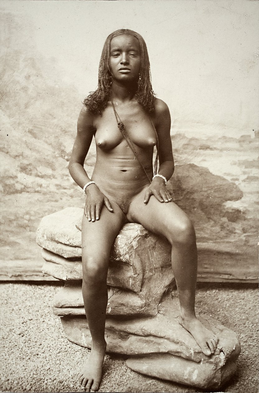 महिला, इरिट्रिया, c.1880-90 (जिलेटिन सिल्वर प्रिंट) द्वारा लुइगी नेरेट्टी