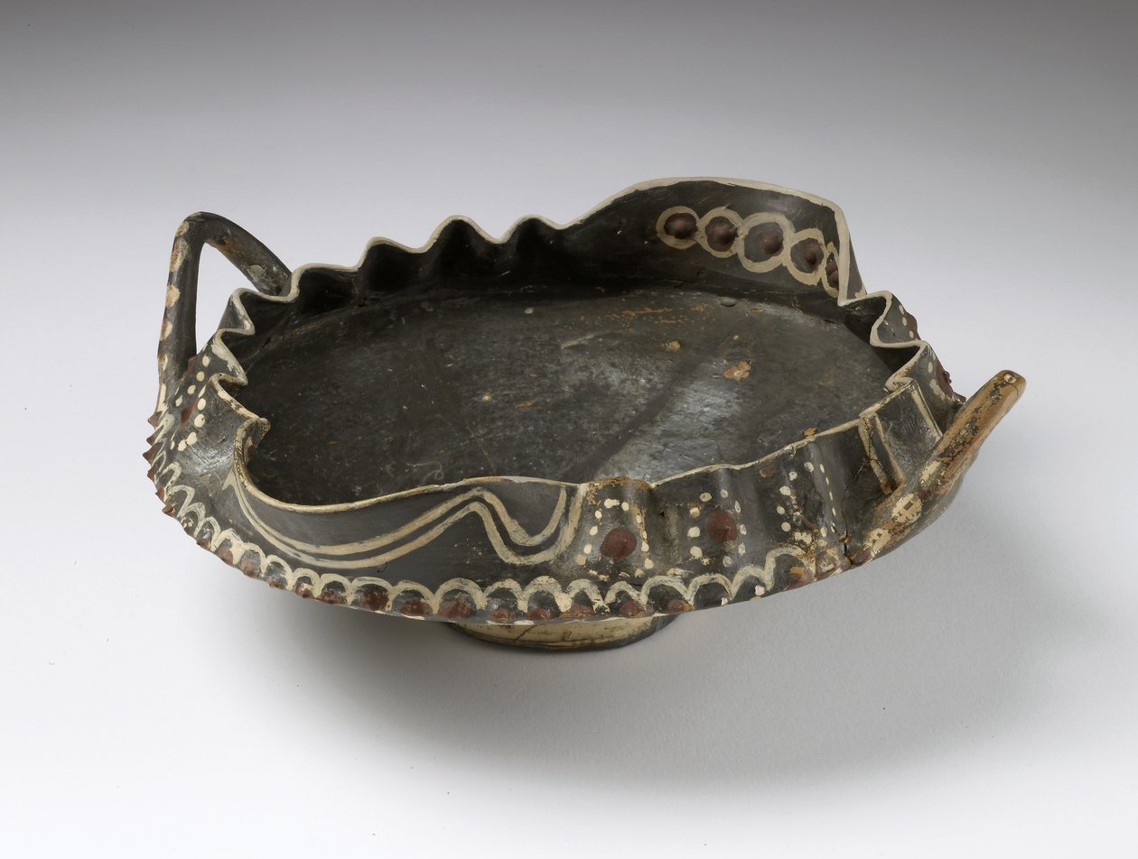 वेवी रिम, नोसोस, मध्य मिनोअन अवधि, c.1800 ईसा पूर्व (चित्रित मिट्टी के बरतन) के साथ कप द्वारा Minoan