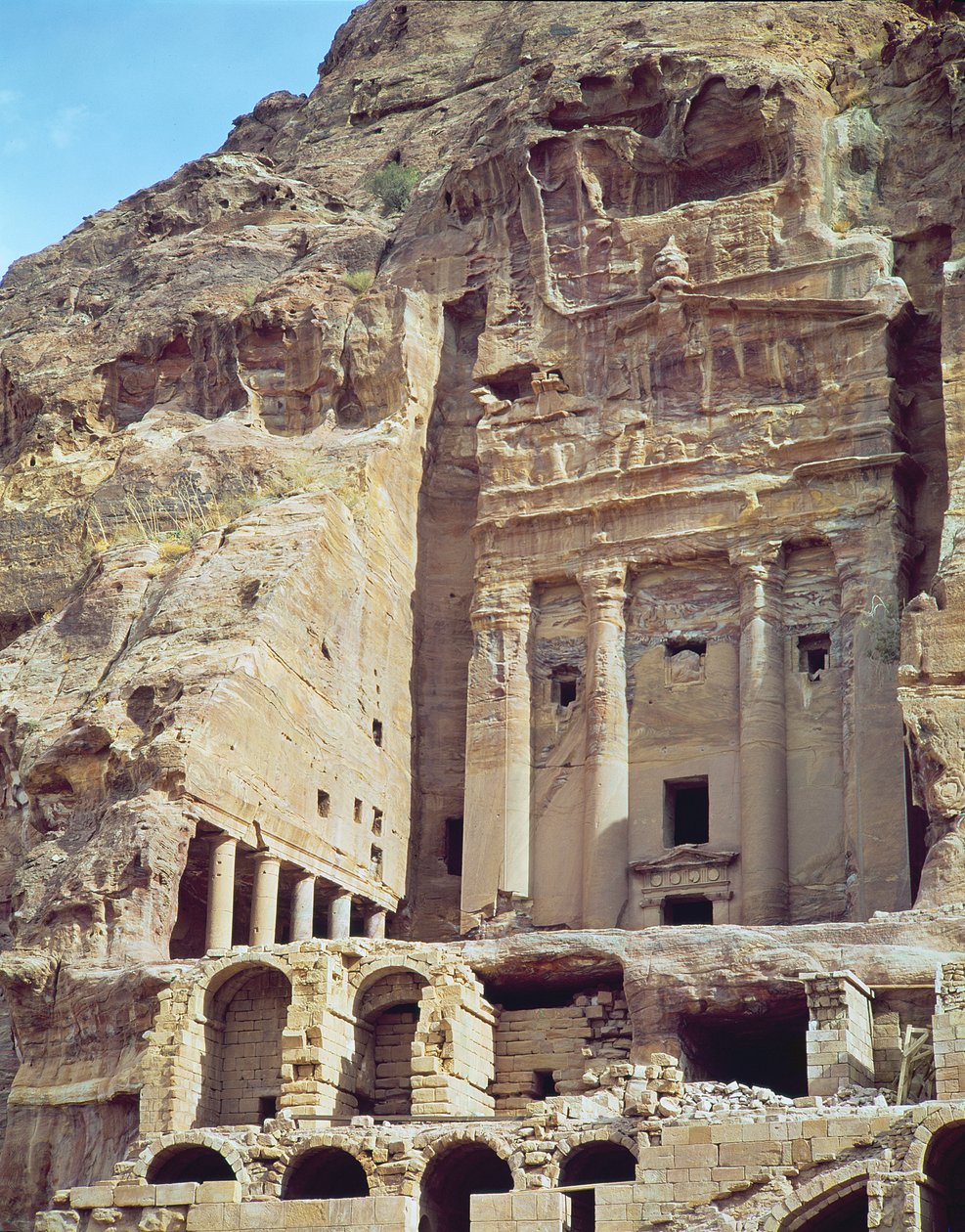 अर्बन मकबरा का दृश्य द्वारा Nabatean