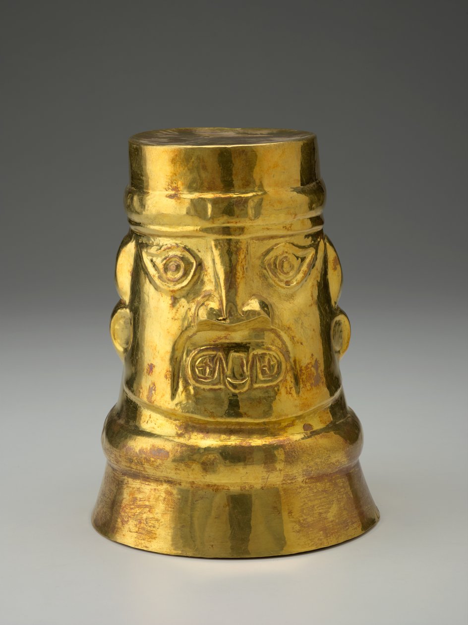 केरो (औपचारिक पेय पोत), c.1000-1476 (सोना मिश्र धातु) द्वारा पेरू शूल