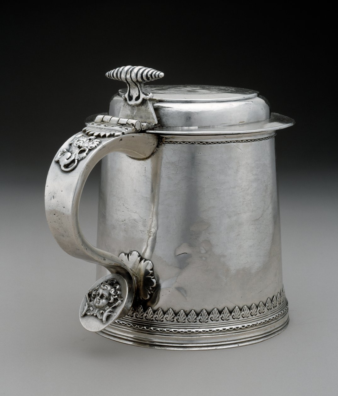 टैंकार्ड, c.1710 (चांदी) द्वारा पीटर वान डाइक