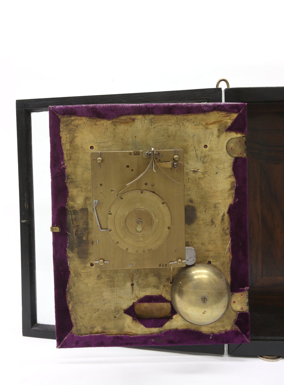 डायल की पीठ और टेबल घड़ी की गति, c.1660 (लकड़ी और पीतल) द्वारा पीटर विस्बैक