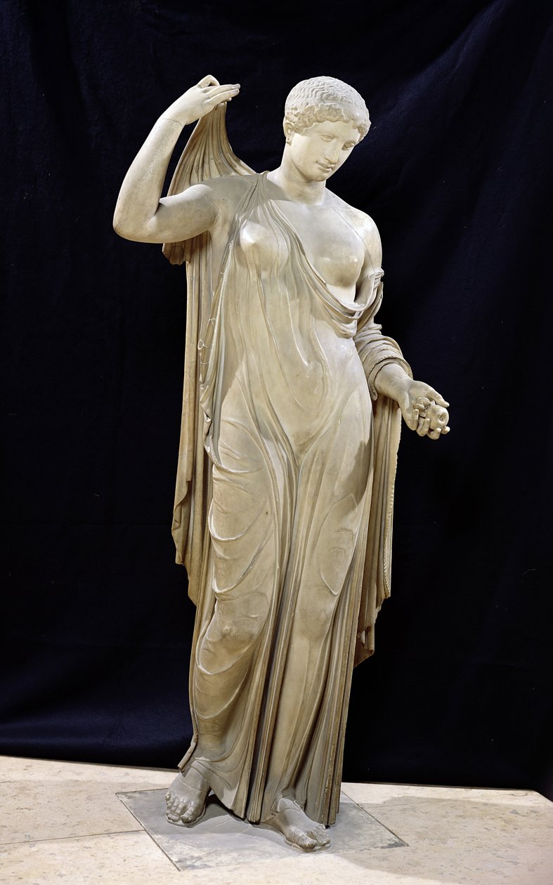 Aphrodite Genetrix, रोमन प्रति, एक 5 वीं शताब्दी ईसा पूर्व के बाद के कालिकमेकस (संगमरमर) के लिए जिम्मेदार ईसा पूर्व (विवरण के लिए 164600 से 164606, 191005 देखें) द्वारा उपन्यास