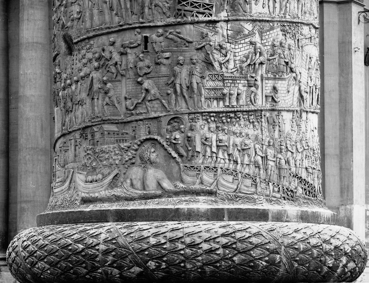 ट्रैजंस कॉलम के पहले दो रजिस्टर, 113 ईस्वी पूर्व (चूना पत्थर) द्वारा उपन्यास