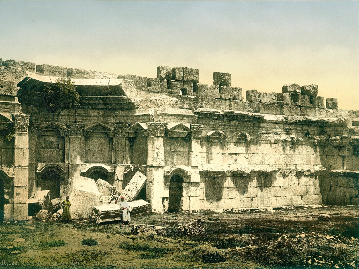 बृहस्पति के मंदिर के भाग का हिस्सा, बालबेक, c.1880-1900 (फोटोक्रोम) द्वारा स्विस फोटोग्राफर