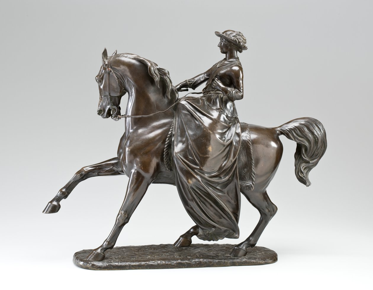 महारानी विक्टोरिया की अश्वारोही प्रतिमा, 1853 (कांस्य) द्वारा थॉमस थॉर्नक्रॉफ्ट