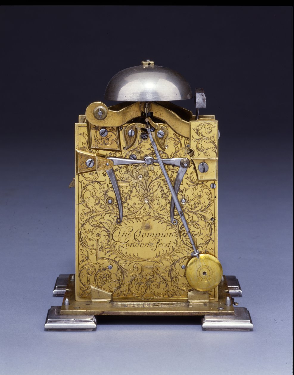 लघु हड़ताली ब्रैकेट घड़ी, नंबर 22, c.1695 द्वारा थॉमस टोमपियन