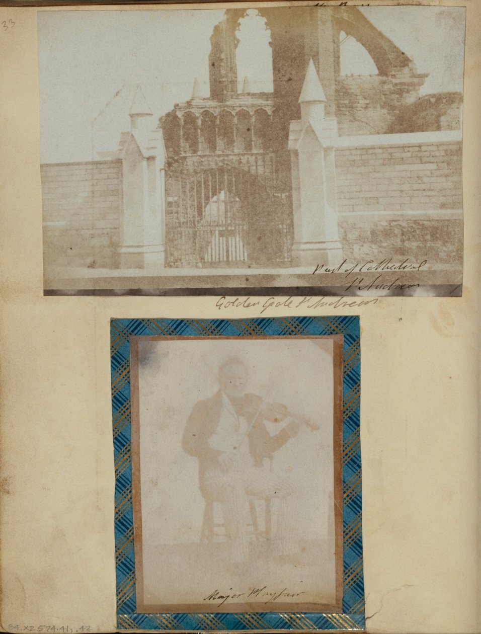 अज्ञात निर्माता, ब्रिटिश - एंट्रेंस गेट और सेंट एंड्रयूज कैथेड्रल का पश्चिम मोर्चा। द्वारा अज्ञात अज्ञात
