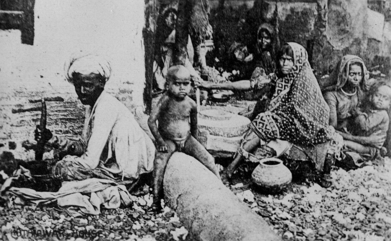 एक काठियावाड़ होम, 20 वीं शताब्दी द्वारा अज्ञात