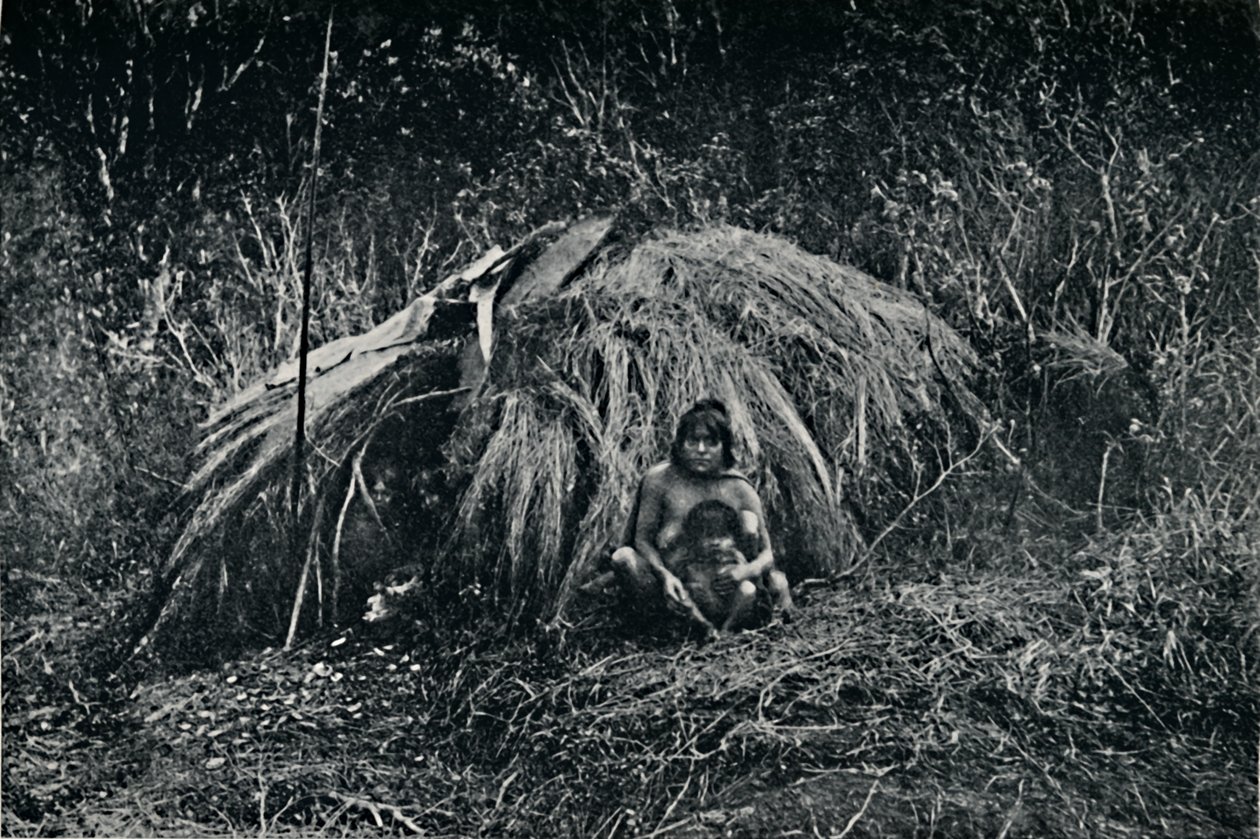 फुएगिया में एक यगान हट, 1911 द्वारा अज्ञात