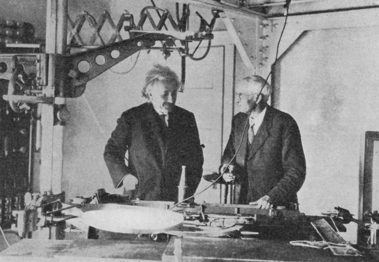 माउंट विल्सन वेधशाला में अल्बर्ट आइंस्टीन 1879-1955 द्वारा अज्ञात